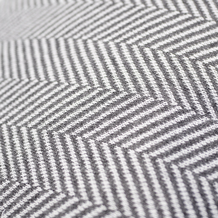 Lille Fodskammel - Strikket Sildebensmønster Grå 03