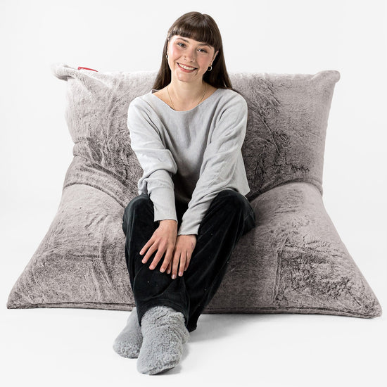 Sækkestol XL - Imiteret Kaninpels Lysegrå 01