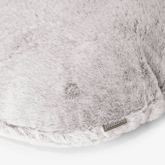 Rund Pudebetræk 50cm - Imiteret Kaninpels Lysegrå 02