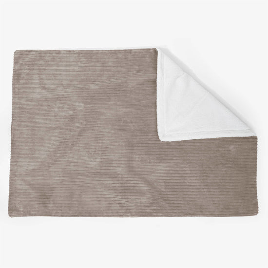 Stort Sherpa Tæppe 140 x 200cm - Klassisk Jernbanefløjl Duegrå - 02