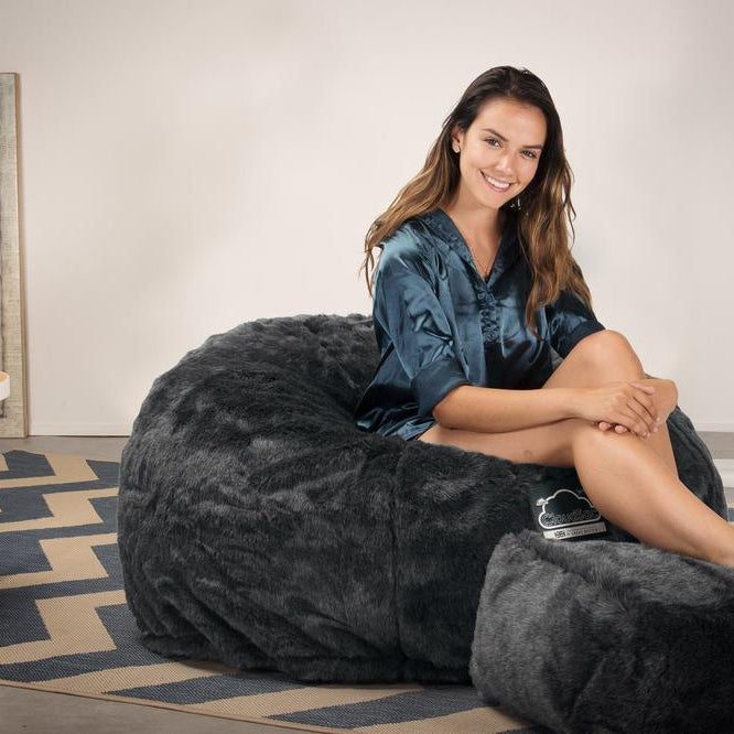 LOUNGE PUG, CloudSac 510 XL, Kæmpe Sækkestol med Memory Skum (NYT DESIGN), Falsk Pels Sort