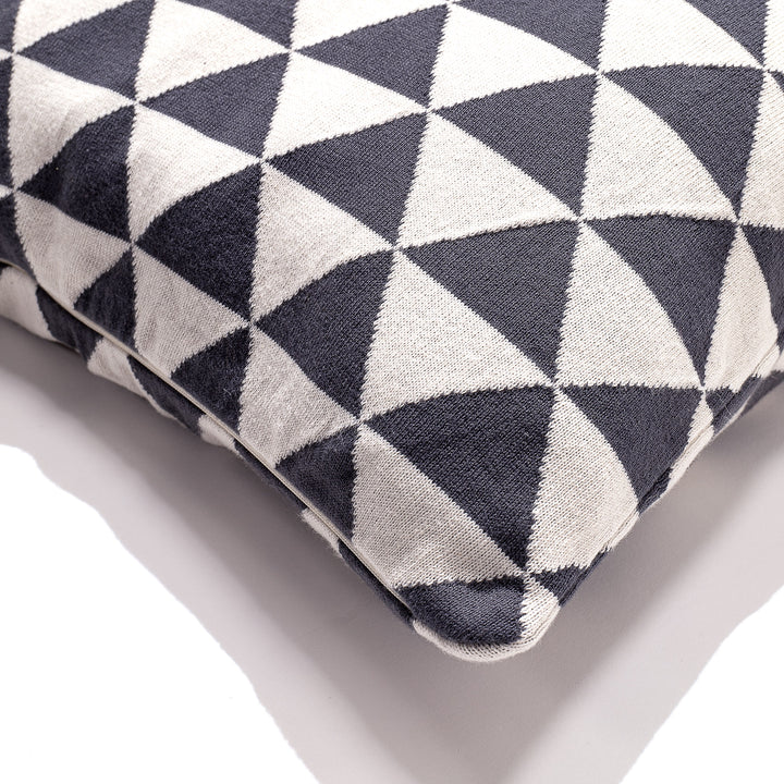 Pude 47 x 47cm - 100% Bomulds Geo 02