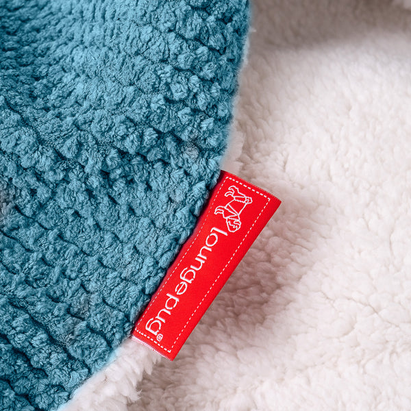 Sherpa Tæppe - Pom Pom Turkis Blå Fabric Close-up Image