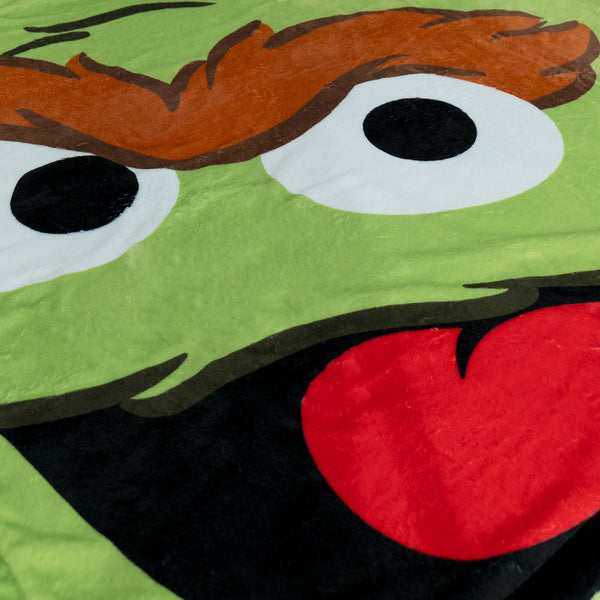 Pudebetræk 47 x 47cm - Oscar The Grouch Fabric Close-up Image